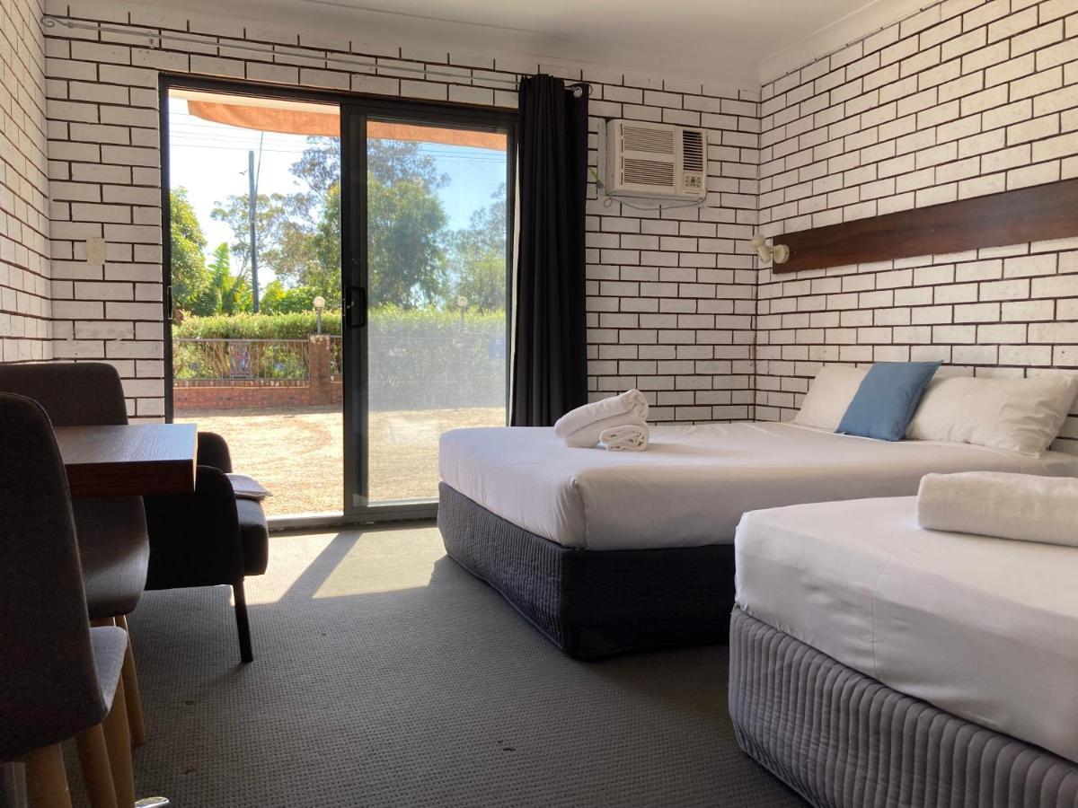 Toukley Motel Bagian luar foto